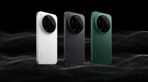 Xiaomi 17 Ultra flagship smartphone in white, black, and green showing large Leica camera module design